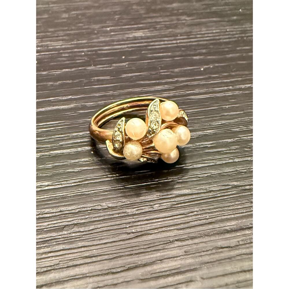 Vintage AVON Cluster Pearl and Rhinestones Cocktail Ring Costume Jewelry - Picture 2 of 5